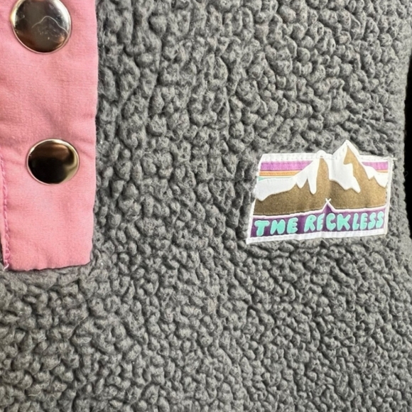 Notice the Reckless grey pink sherpa mock neck fleece top XL - Picture 3 of 6
